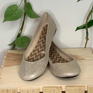 Gold flats